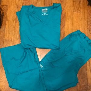 Cherokee scrubs matching top and bottom